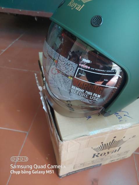 Shop giao hàng nhanh, mũ đẹp đi tối kính trong đỡ bị lóa ánh đèn. Ai cần thì nên mua ..👍 Shop giao hàng nhanh, mũ đẹp đi tối kính trong đỡ bị lóa ánh đèn. Ai cần thì nên mua ..👍