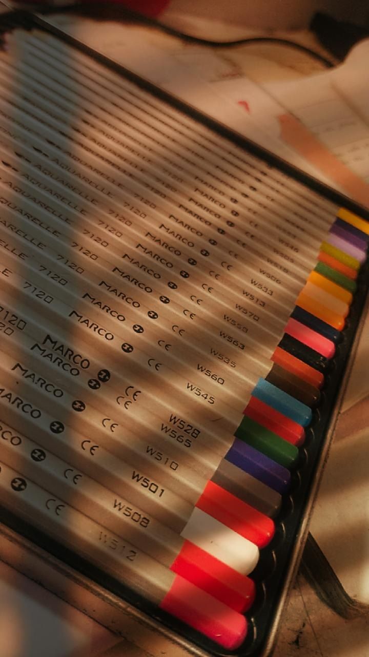 nếu là một người yêu thích văn học thì bạn không thể bỏ qua tác phẩm phê bình văn học của hoài thanh(•‿•)