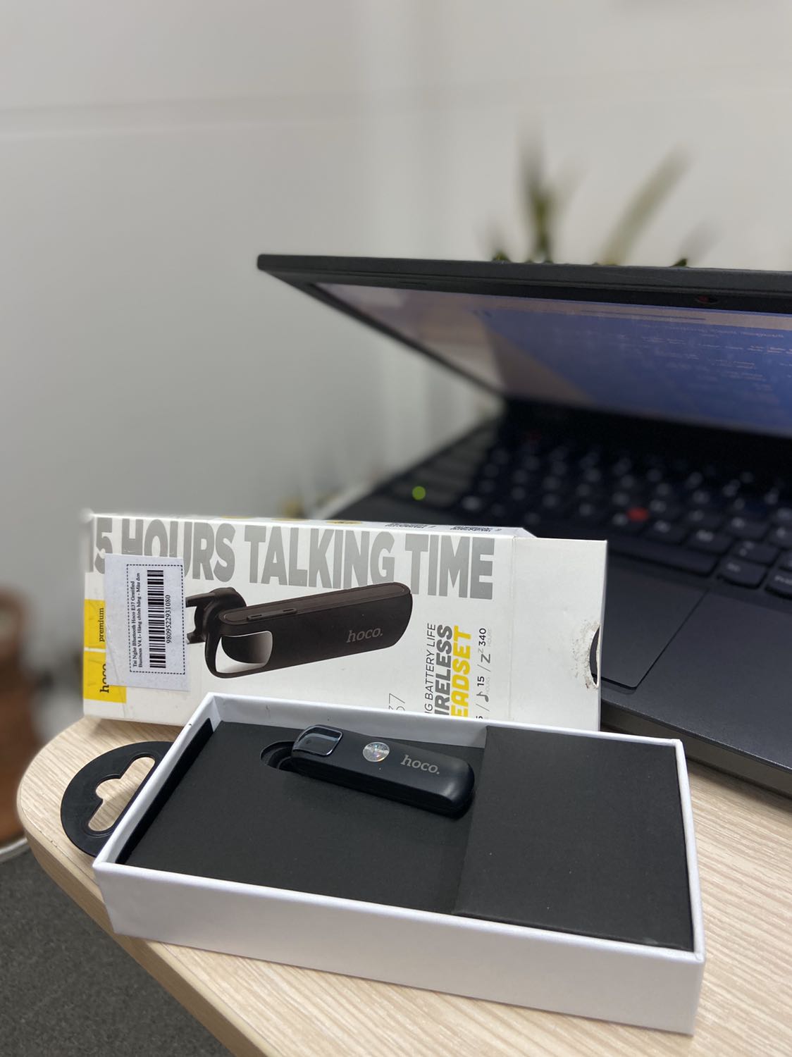 Mình xài gần 1 tuần thấy ổn, âm thanh tốt, pin lâu, *** khoảng cách đc 15m ko chướng ngại vật, chưa thử khoảng cách xa hơn nên chưa bít có đc ko. Có điều tem bị khui sẵn :(