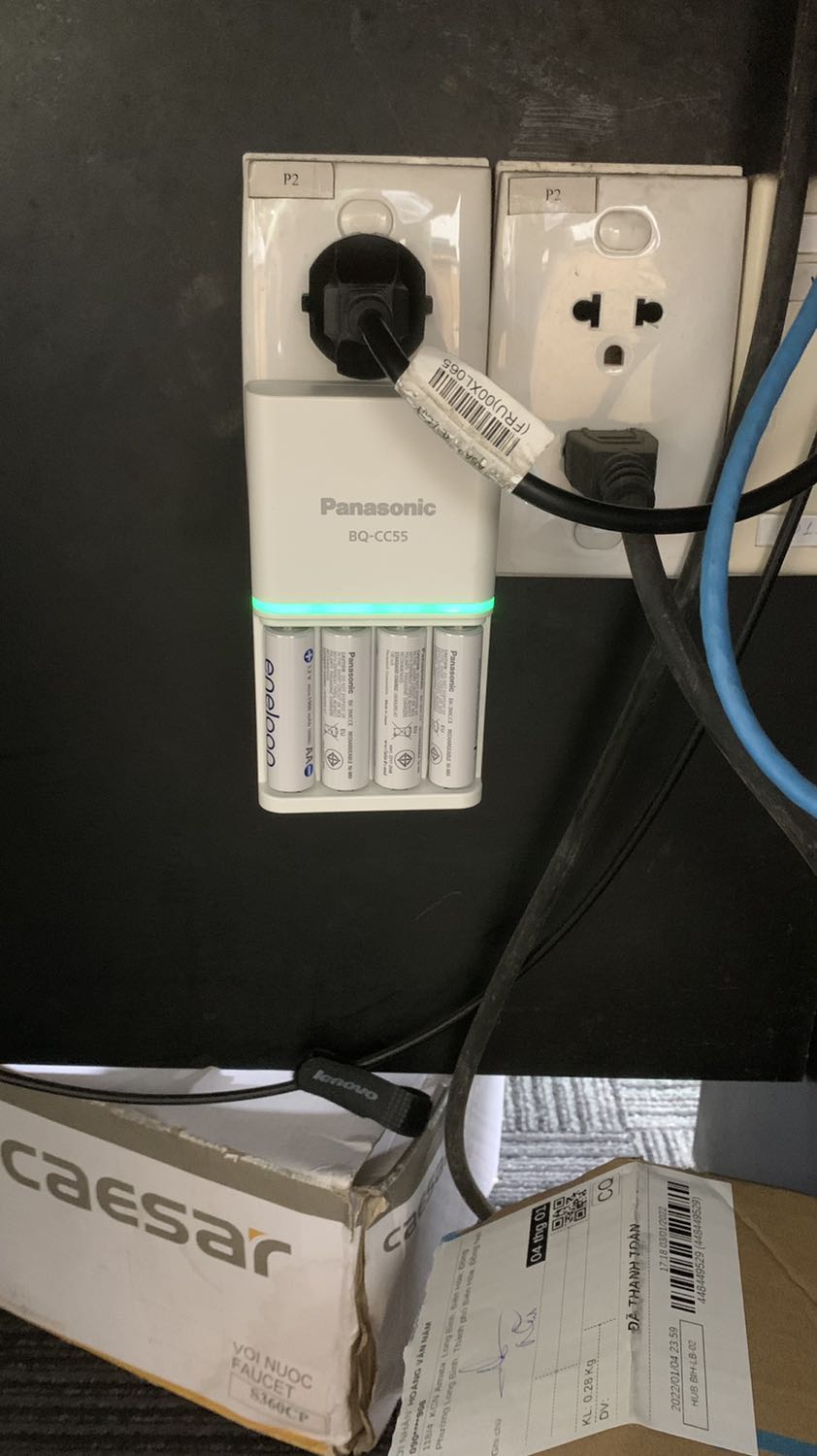 Giao hàng nhanh như điện. Đang sạc thử chưa xài