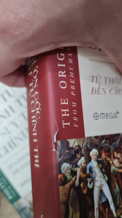 Sách được đóng gói cẩn thận, giao hàng nhanh, rách 1 chút ở góc