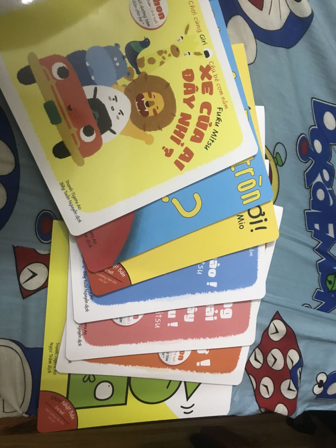 Đã nhận được sách combo 7 cuốn nhưng không có cuốn nào được bọc sách mà tiki lại trừ bookcare của mình. Vui lòng kiểm tra và hoàn lại cho mình.
Nội dung sách thì dễ hiểu, màu sắc đẹp, bé rất thích