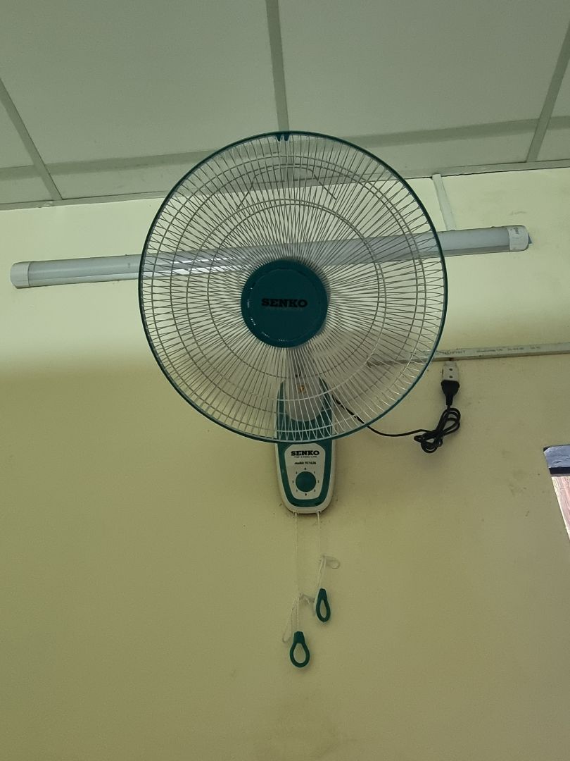 Giao hàng nhanh, hàng được đóng gói cẩn thận. Dễ lắp ráp và còn có thiệp viết bằng tay của người bán