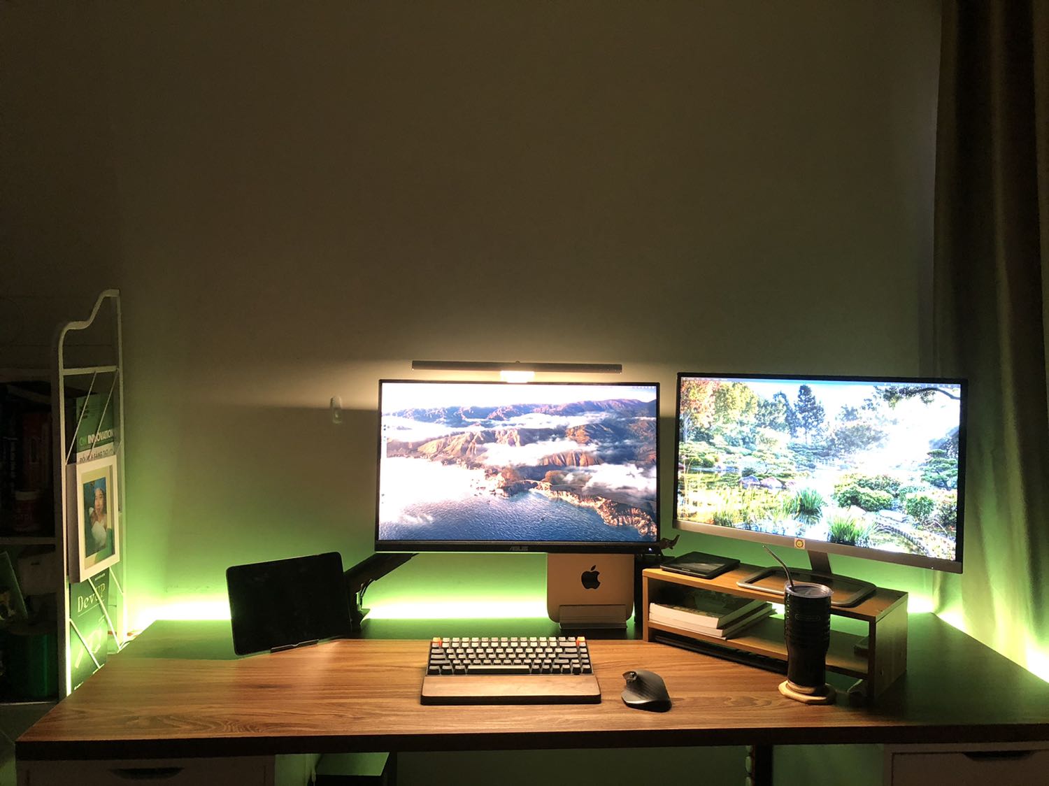 Đèn treo đủ sáng, gọn, đẹp. Mang tính chất vật trang trí cho không gian làm việc