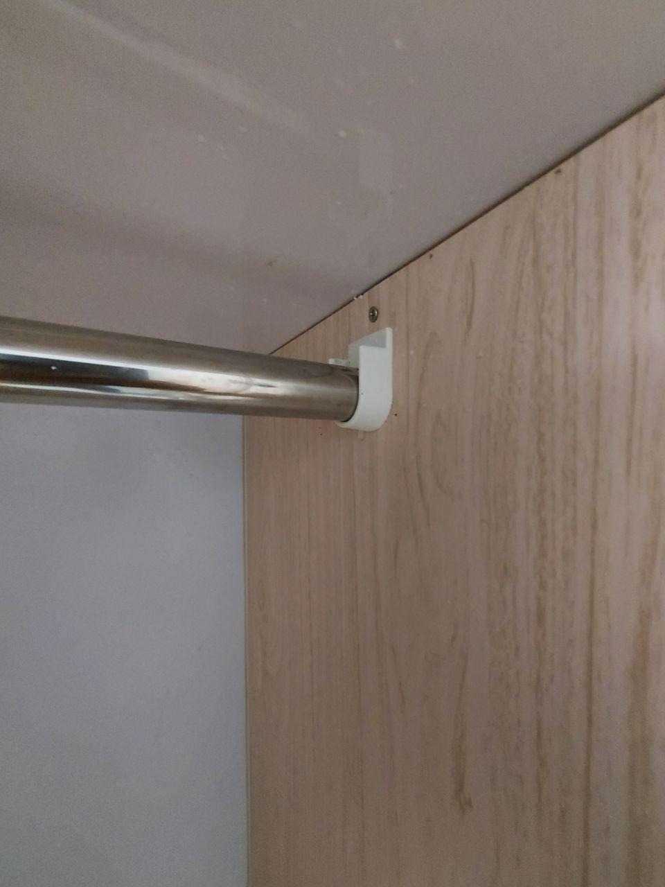 Mua ở đợt giảm giá. Hàng có thể chấp nhận, cửa tủ hơi lệch. Nhân viên giao hàng kiêm ráp tủ nhiệt tình