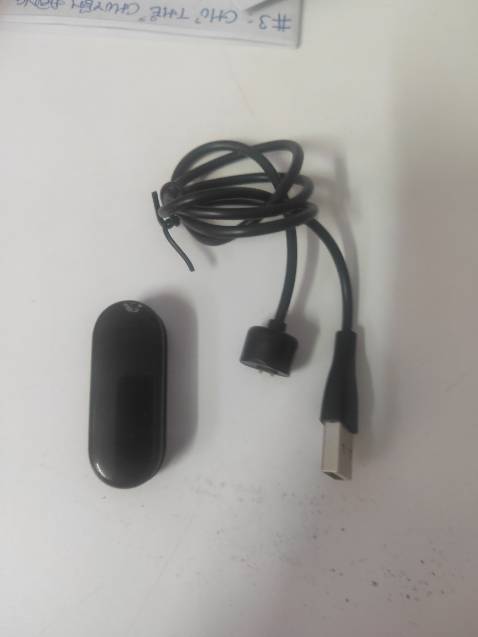 Giao nhanh , gọn lẹ Cáp nhỏ gọn
Sạc OK, fit in với thiết bị, ổn áp
Sẽ giới thiệu nếu có người hỏi