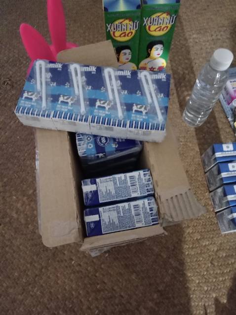 Vinamilk luôn ok rồi. Phần giao hàng, shipper của tiki luôn ok rồi. HSD 2024. Ok!