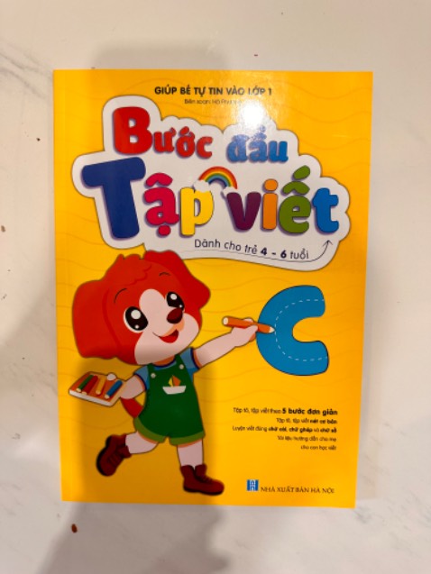 Sách được giảm giá thì ok, chứ giá bìa 100k thì cao :)