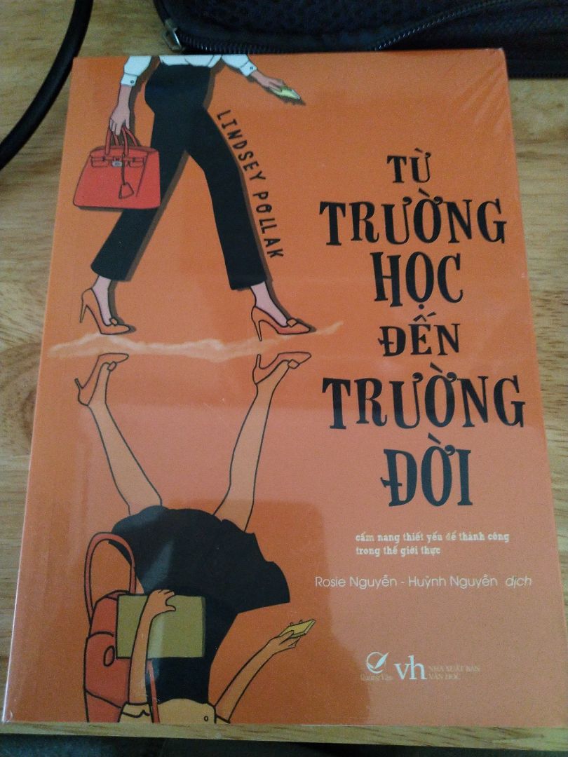 Giao hàng nhanh, sách đẹp, các góc hơi cong 1 xíu