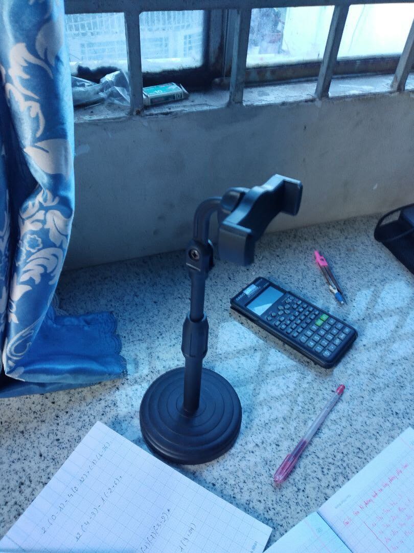 Ship nhanh quá trời! Vừa đặt xong đã nhận rùi hú hồn 
Giá cả như này hợp lý rùi ạ Cơ mà quên mất không đặt cái thảm yoga của shop nên giờ lật đật mua 1 cái nữa
Tặng shop 5 sao vì chăm sóc khách hàng có tâm ghê lun
À, nhớ tặng em mã giảm giá nha nãy nhắn mà em quên mất chưa lưu