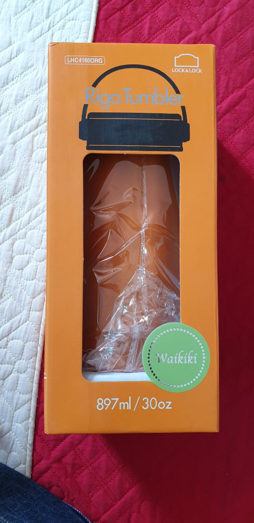 Thiết kế đẹp , có nắp lọc trà tiện dụng , có ống hút , ống cọ rửa và phù hợp trong tầm giá