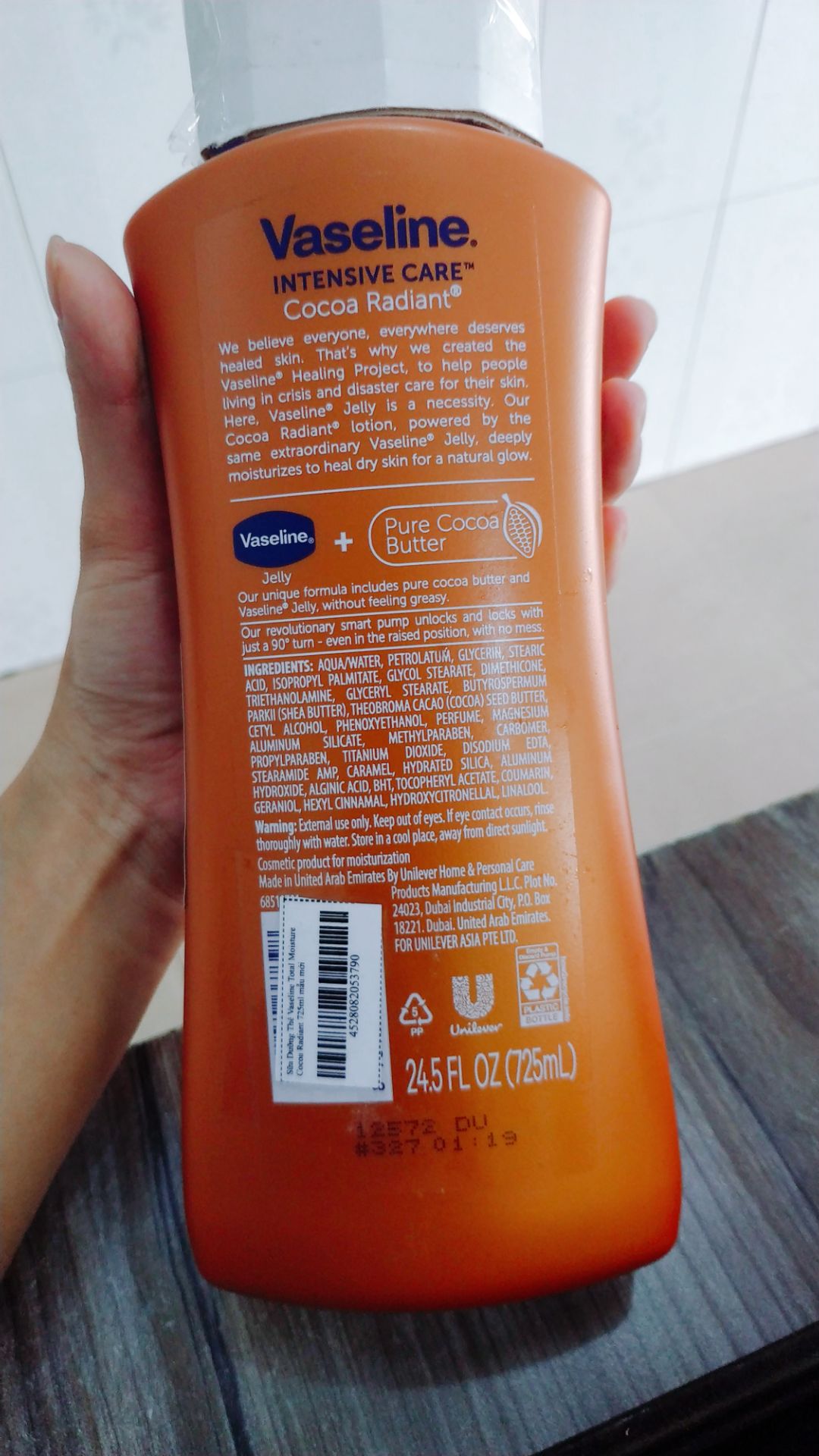 Cảm ơn shop đóng gói cẩn thận, hàng có tem nhập khẩu đàng hoàng, rất an tâm! Chất kem vừa đặc ko quá lỏng, mùi thơm