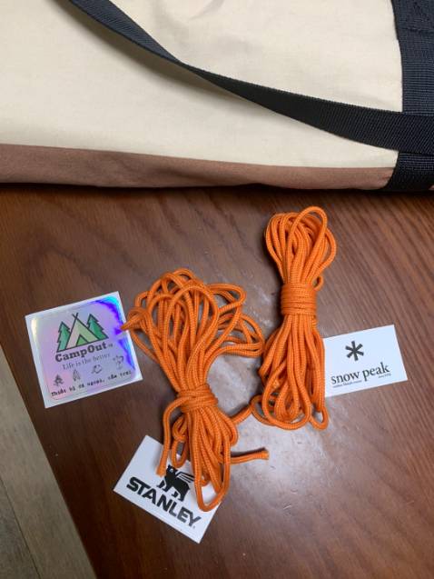 Túi của shop cực kì chắc chắn,  mua 2 3 cái dành dể dùng dần củng như bỏ toàn bộ đồ cắm trại vô 1 túi, đi là chỉ bưng cái túi đi thôi khá tiện, cảm ơn shop tư vấn.