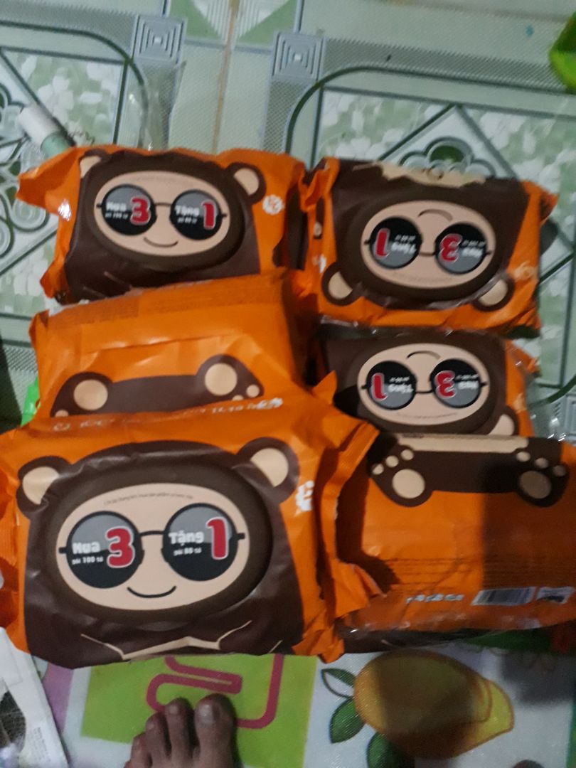 tôi đã nhận hàng. hàng chất lượng và giá tốt tuy nhiên tôi đặt 10 bịch khăn ướt agi thì đều có khuyến mãi mua 3 tặng 1 như hình. nhưng nhận hàng thì ko có khuyến mãi. yêu cầu bên tiki xem lại và phản hồi.