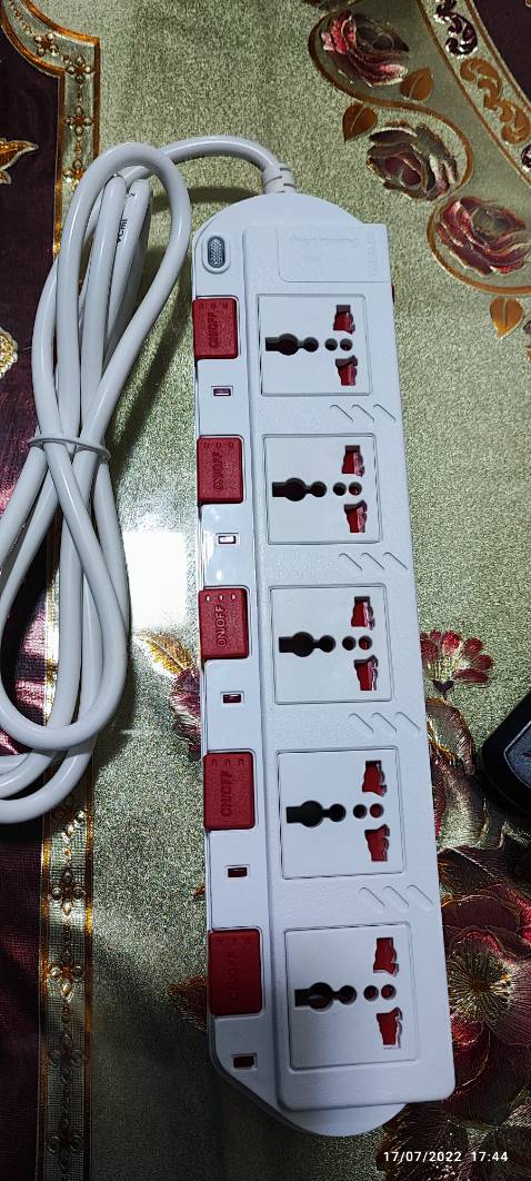 Ổ dùng tốt, rất tiện lợi khi chia ra từng công tắt riêng. Hàng giao nhanh.