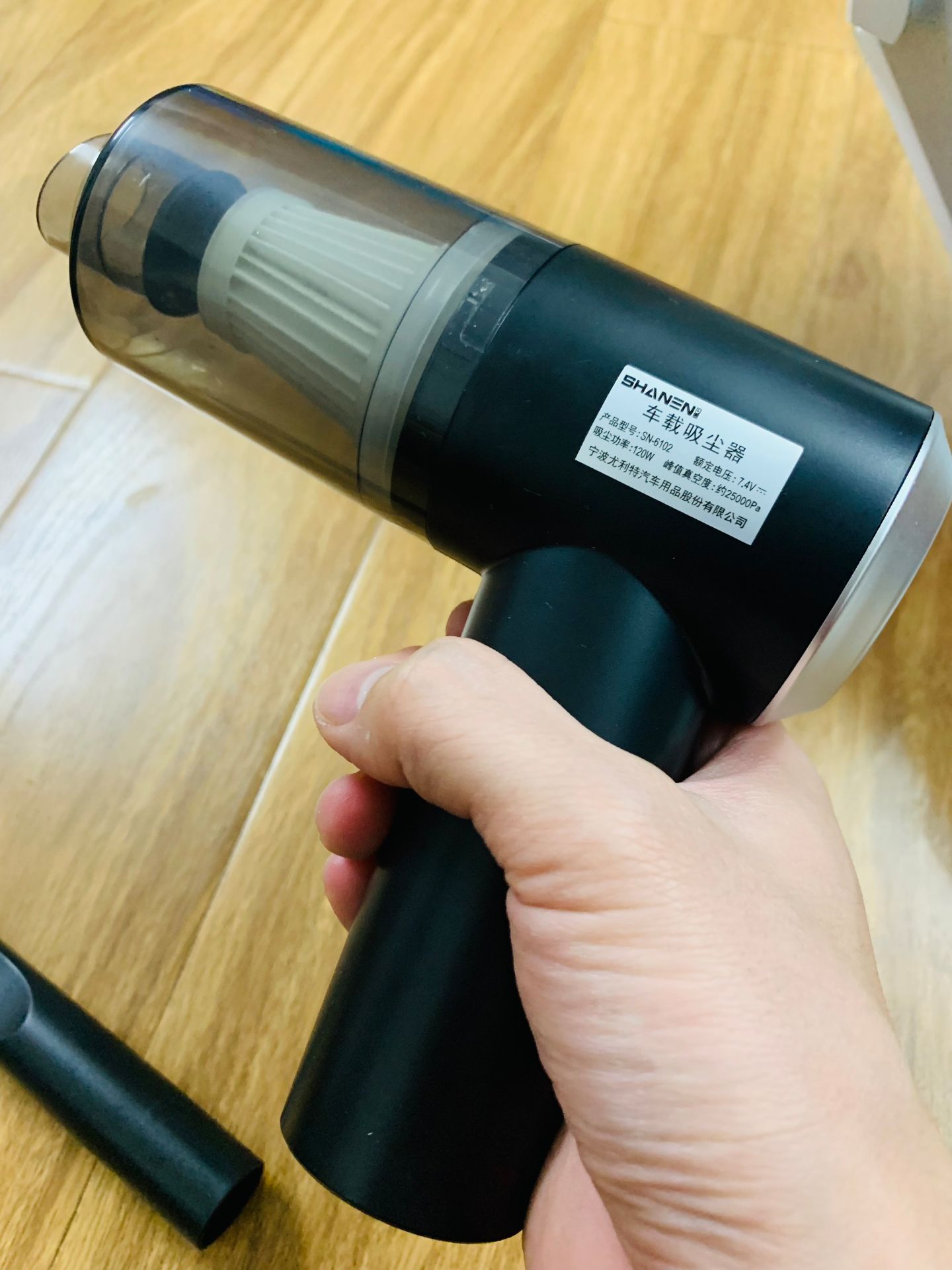 Sản phẩm ok nhé shop. Máy hút khoẻ, cầm đầm tay, chất liệu hoàn thiện tốt. Máy dùng đa năng, tiện lợi. Đúng máy mình tìm lâu này. Sẽ ủng hộ shop thêm