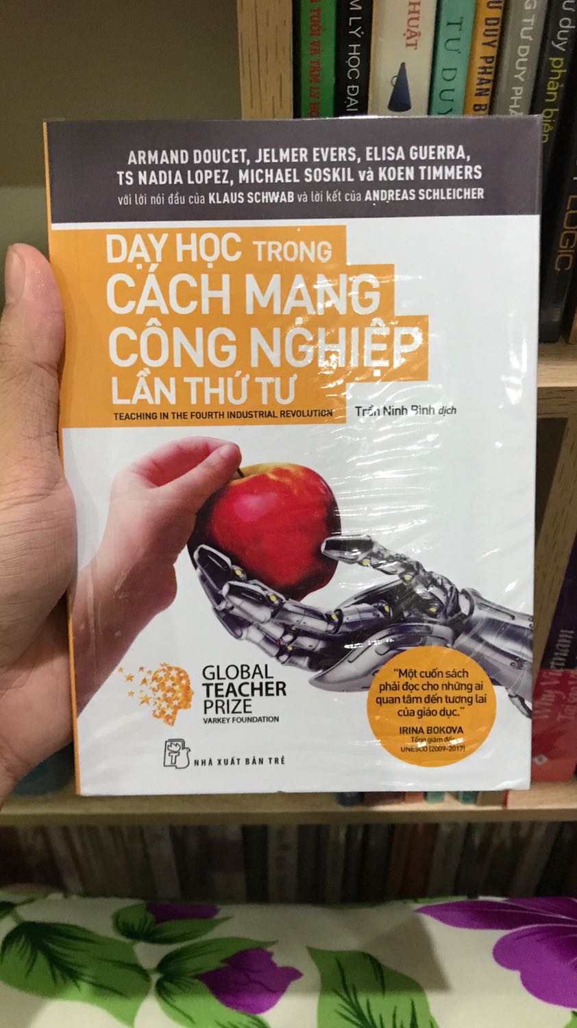 Sách hay, thể hiện được bối cảnh giáo dục mới, mở ra cách ứng dụng trong giáo dục Việt Nam hiện nay. Rất đáng để đọc và suy ngẫm.