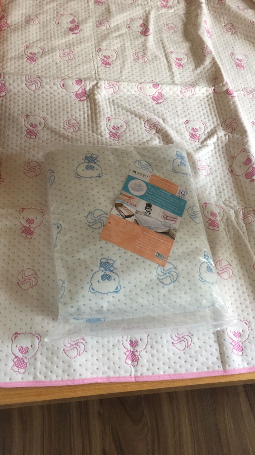 Combo xanh nhưng giao 1 xanh, 1 hồng. Không vấn đề gì