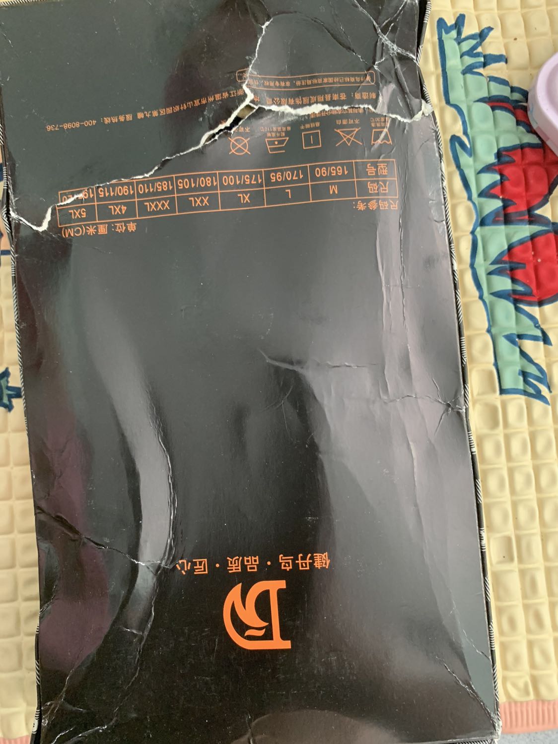 Quần mặc co giãn vải thấm mồ hôi, giao lâu nhận hàng hộp bị rách ko nguyên vẹn, hàng y hình