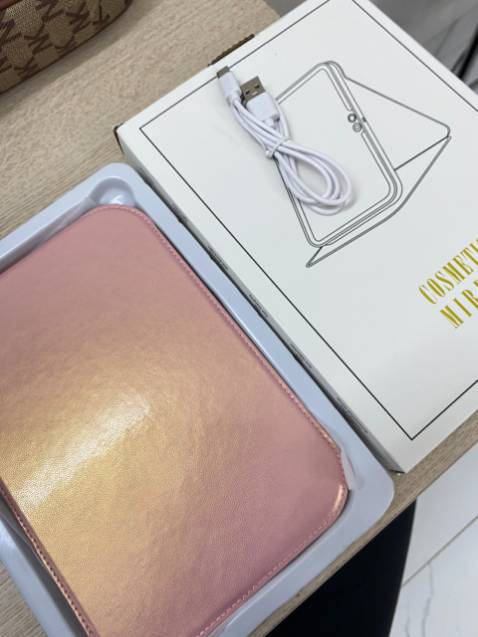 Gương đẹp mê, mua về thích lắm luôn
mk nhìn hình ảnh gương bên shop đã thấy ưng rồi nên mua hàng ko suy nghĩ quá lâu
Shop chuyên nghiệp và uy tín, hàng giao nhanh nhìn ngoài y hình, ko chê được điểm gì
Cảm ơn shop nhiều lắm