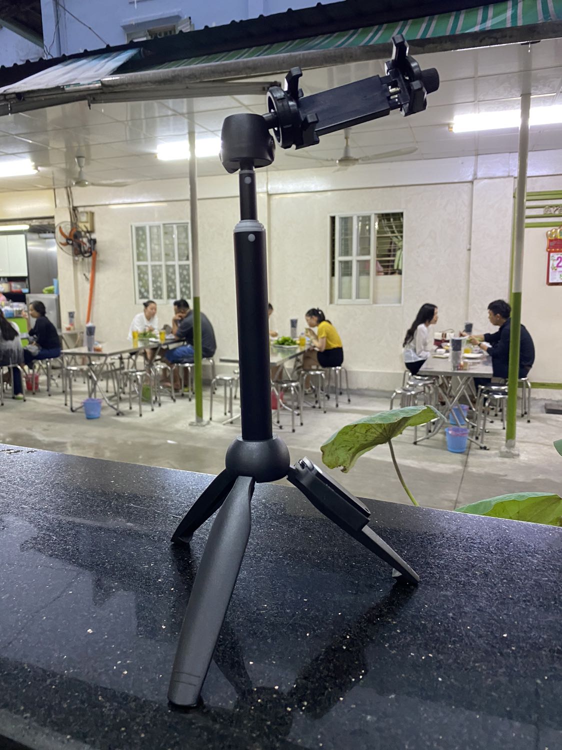 Khá là hài lòng với số tiền đả bỏ ra.

Tiki giao hàng trong ngày, thật là hay.

Đặt 1 cây khác đến ngày giao thì tiki huỷ, đành đặt cây này, vậy là hàng chọn khách rồi các bạn ạ