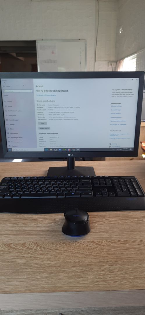 Phím bấm ok chỉ có điều tín hiệu kết nối kém. Chuột thì lag đang dùng thì đơ khoảng 10-30 giây. Phiếu bảo hành, tem mac chẳng thấy đâu nhìn như hàng Fake. Nên cân nhắc nếu dùng văn phòng gõ văn bản và xử lý việc nhẹ thì được chứ vẽ CAD thì muốn ném chuột đi