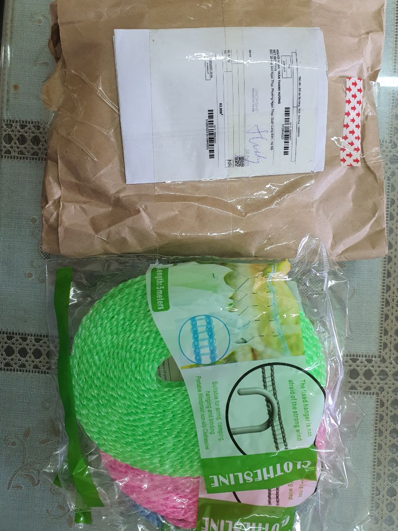 Tôi đặt 2 combo 3 dây nhưng chỉ nhận được 1 combo, tôi đã trả tiền 2 combo cho Tiki, đề nghị Tiki kiểm tra lại và giao thêm 1 combo nữa cho đủ theo đơn hàng đã đặt.