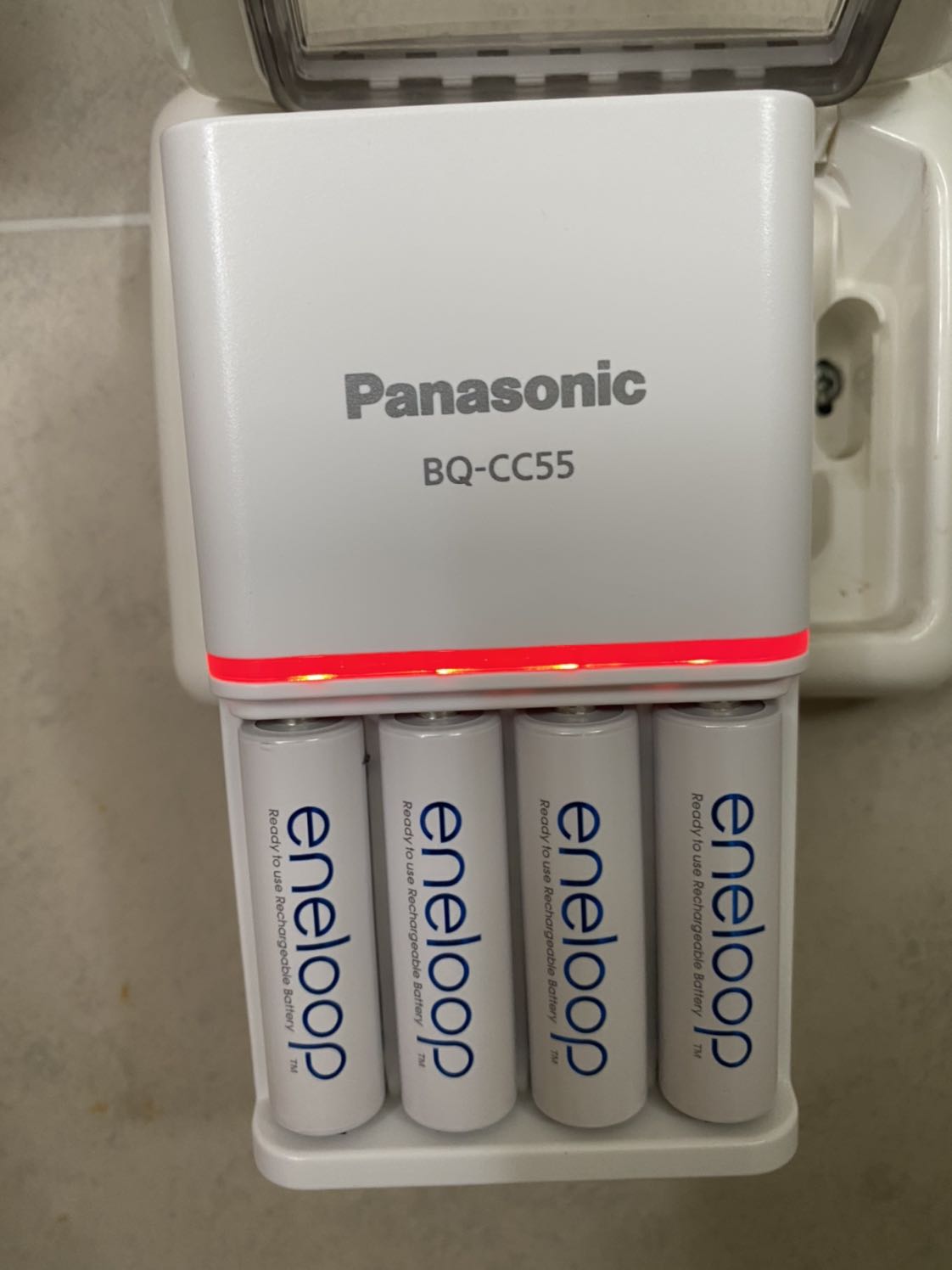 Sản phẩm cầm nắm chắc chắn, hoạt động như quảng cáo. Pin sau khi sạc đầy thì có vẻ bị quá nhiệt, sẽ dể dàng bỏng tay nếu da mỏng như các bạn nữ. Cần thời gian mới biết độ bền của pin cũng như bộ sạc vì mình dùng cho khoá cửa điện tử. Mọi thứ đều ổn nhé. Cho 4* vì giao hàng hơi lâu.