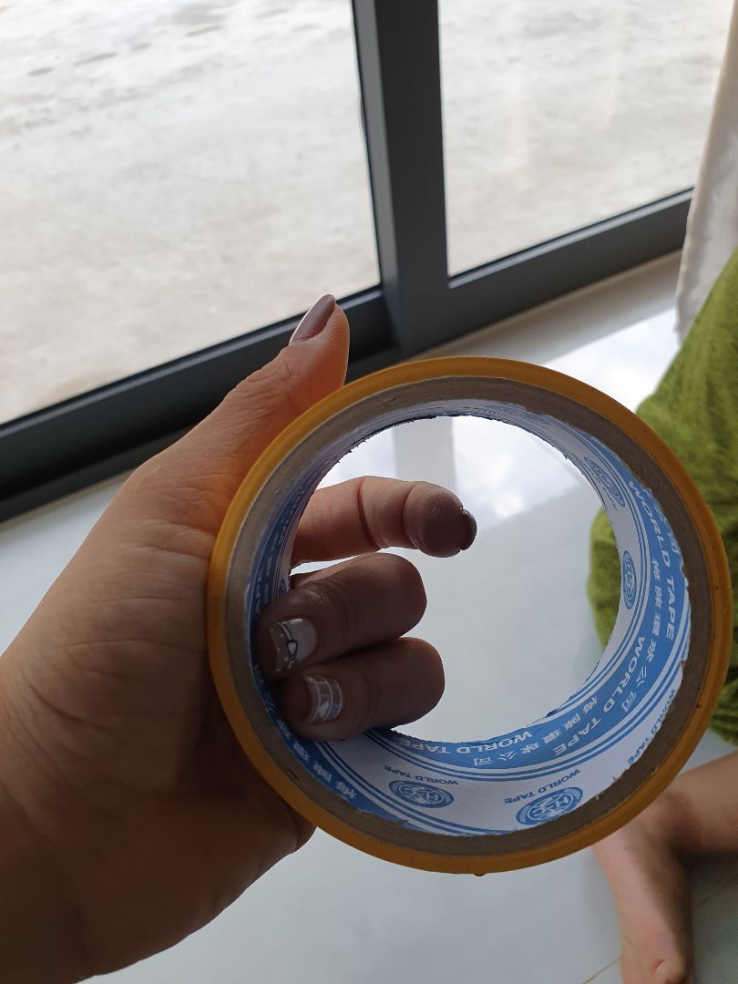 mỏng hơn mình nghĩ. khi mình chọn loại 16k của shop thì đơn hàng bị tách làm 2 do. nên chọn 20k nghĩ nó sẽ dày nhưng k. shop chỉ giao 1 màu vàng cho cả 3 cuồn. buồn . mua 3 loại nhưng cho cái này 3 sao thôi