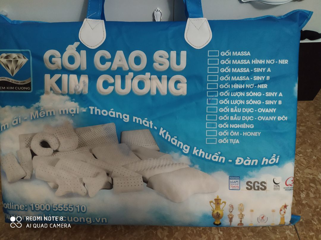 tiki giao hàng k đúng thực tế với đơn hàng mình đặt, đặt siny A lại giao siny B. rất không hài lòng về khâu kiểm hàng trước khi giao của tiki.