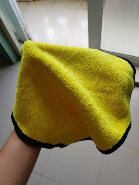 Đồ đẹp lắm. Cảm ơn shop. Giao hàng cũng nhanh nữa. 5 sao......
Nhân viên thái độ tốt
Sẽ ủng hộ shop
Màu sắc đẹp, vàng óng và màu xám. nên trông sạch sẽ, lau cũng khá bám nên bụi lau tốt. trước mua bên ngoài linh tinh cũng mất gần trăm ngàn, nay mua trên đây rẻ hơn và đẹp hơn hẳn!!