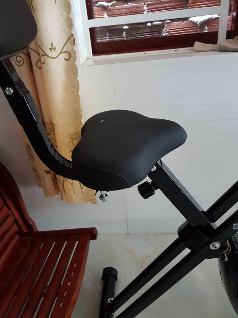 Shop giao thiết bộ phận lắp ráp yêu cầu shop chuyển cái tay vịn gắn theo mẫu. Ngoài ra chỗ ngồi bị rách (do vận chuyển và ít nên mình k yêu cầu chuyển trả) nhưng bên bán hàng bổ sung bộ phận thiếu. Nếu k nhận đc phản hồi sẽ gửi yêu cầu trả hàng. Shop giao thiết bộ phận lắp ráp yêu cầu shop chuyển cái tay vịn gắn theo mẫu. Ngoài ra chỗ ngồi bị rách (do vận chuyển và ít nên mình k yêu cầu chuyển trả) nhưng bên bán hàng bổ sung bộ phận thiếu. Nếu k nhận đc phản hồi sẽ gửi yêu cầu trả hàng.