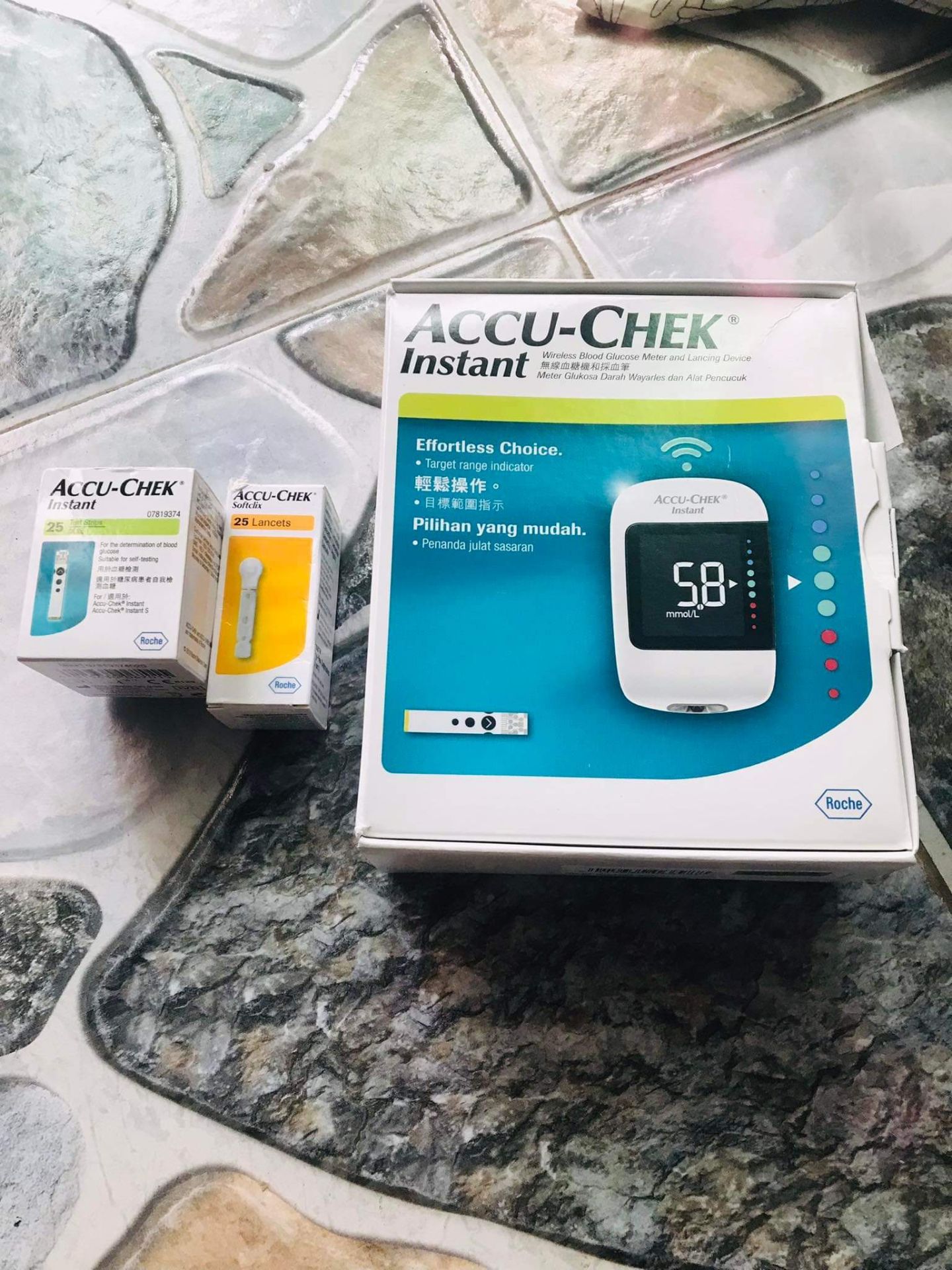 đã nhận máy hôm nay, giao trễ hơn 3 ngày nhưng không sao. máy giống mô tả, hàng ok nên ủng hộ shop 5 sao