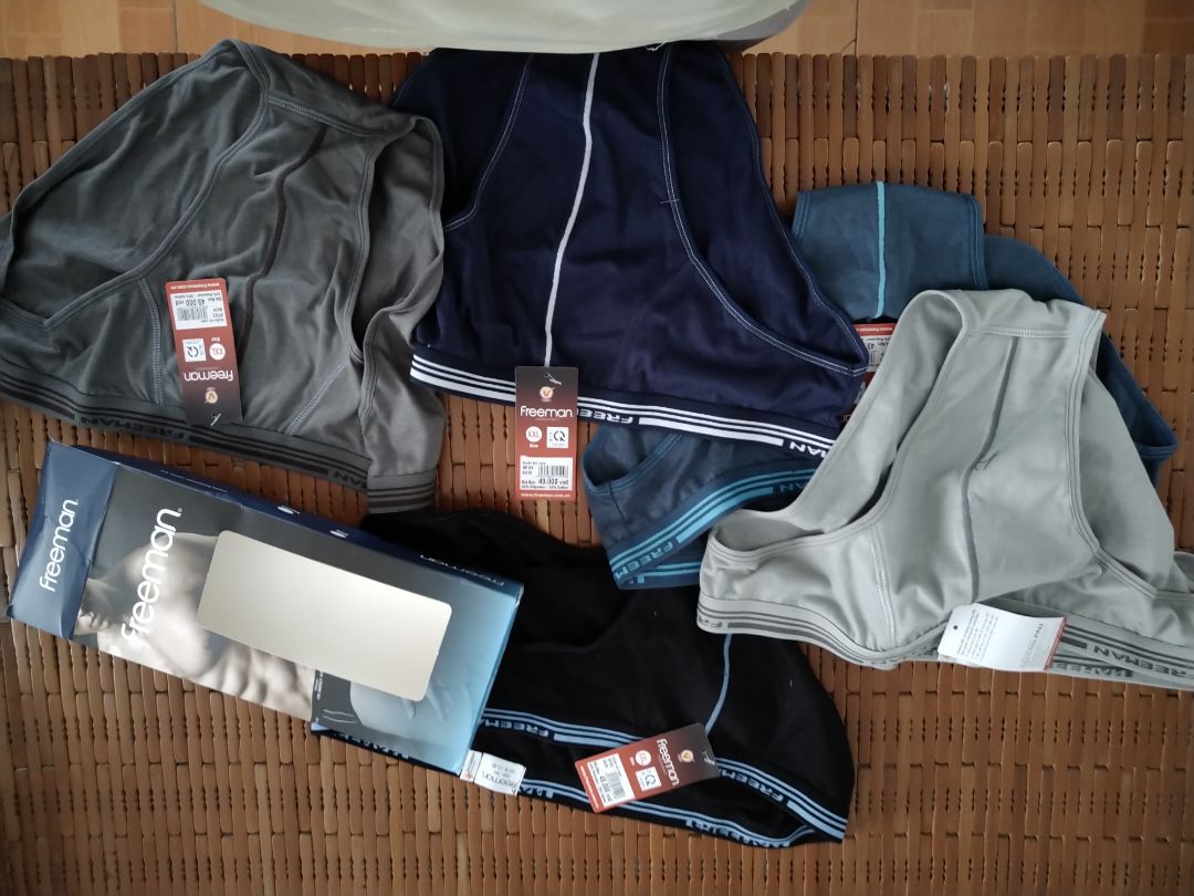 Sản phẩm giống như mô tả, giao đúng mẫu, chất liệu thoáng mát, giá cả phải chăng phù hợp vs dáng người.