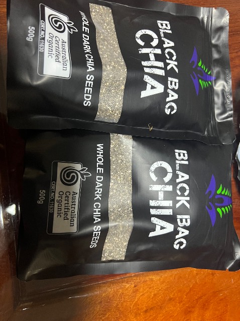 Sao tôi đặt đơn hàng với mẫu mã ngoài màu tím xanh mà giao bao bị khác loại màu đen thế này. Đề nghị trả và đổi lại theo đúng mẫu mã đã đặt hàng