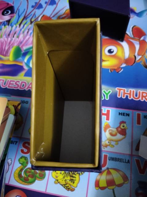 Bài ổn đẹp màu nhìn đẹp , nhưng hộp bị xước , nói chung là sản phẩm ổn phù hợp với giá tiền