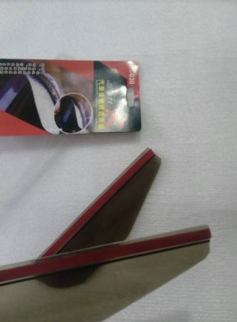 Giống với những gì shop mô tả, có miếng này che bớt nước xe cũng cẩm thấy an toàn hơn, kích thước sản phẩm vừa với gương xe mình. Mua mấy sản phẩm của shop đều ưng ý. ok ok ok