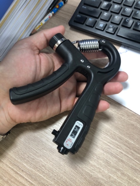 Hàng tốt, giá rẻ, bóp khoảng 2 tháng là tay cầm gì cũng chắc kỳ vậy