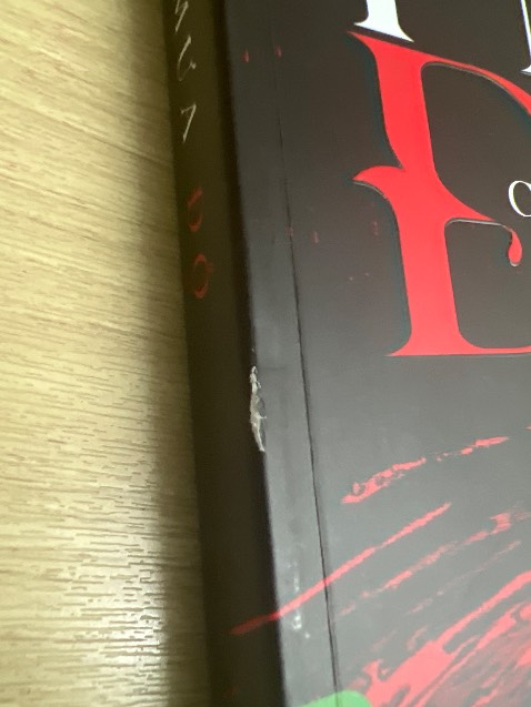 Quá thất vọng. Bìa rách, sách bẩn