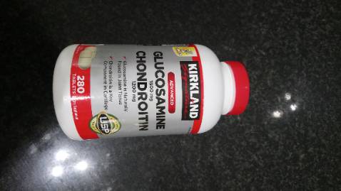 Giao nhanh. Hàng đầy đủ niêm phong nắp, nhãn phụ, tem xác thực. Lọ 280 viên. Hạn dùng 8/26. Đã mua nhiều lần ở Tiki từ những nhà phân phối khác, dùng tốt. Lần này chưa dùng nên chưa rõ chất lượng.