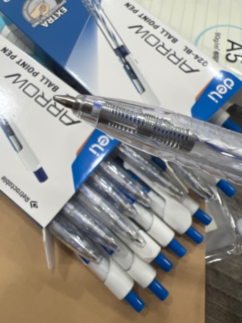 Mua 20 cái bút mà 34k tính ra hơn 1k 1 cái siêu sẻ viết rất mướt