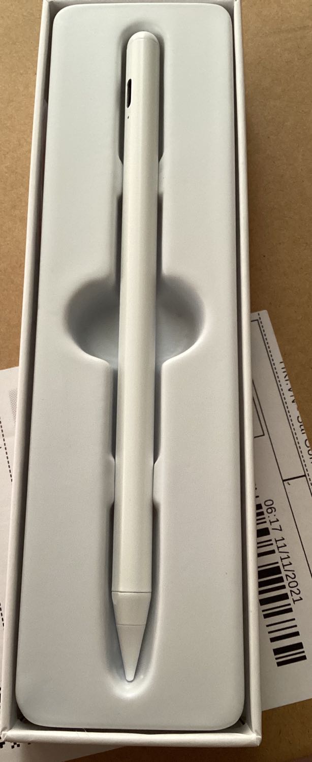 Bút dùng cũng tạm được. Lúc mở ra thù chỉ vọn vẹn hộp bút. Hết. Không có thêm bất kỳ cái nào khác.  Không có cáp sạc còn chưa biết sạc kiểu gì??? Chán thật sự. Sản phẩm không có giống trên hình quảng cáo. Nếu hỏi có mua lại không thì sẽ bao giờ đặt ở đây nữa. Hơi bị thất vọng