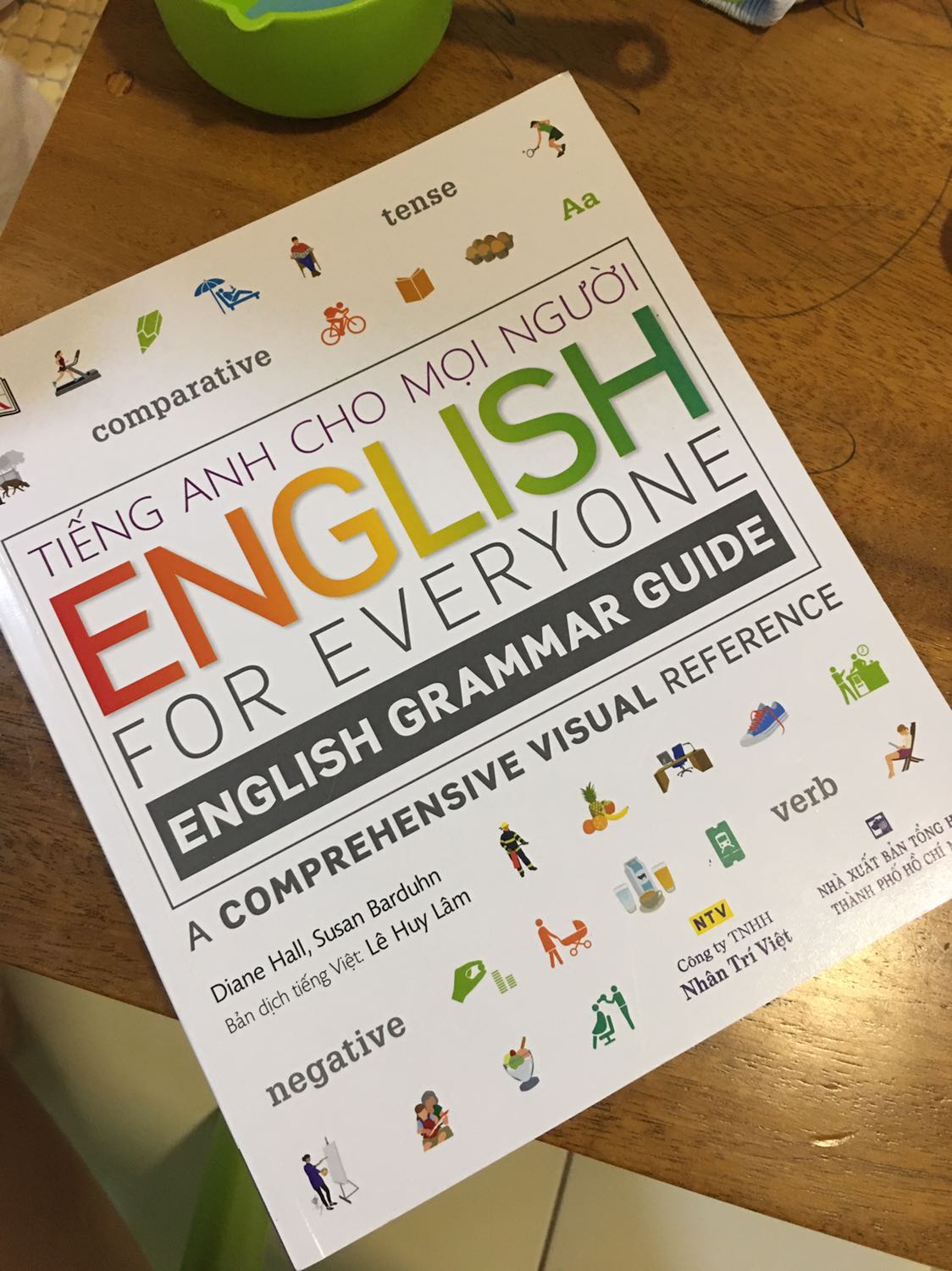 Nội dung khá ngắn gọn, sách