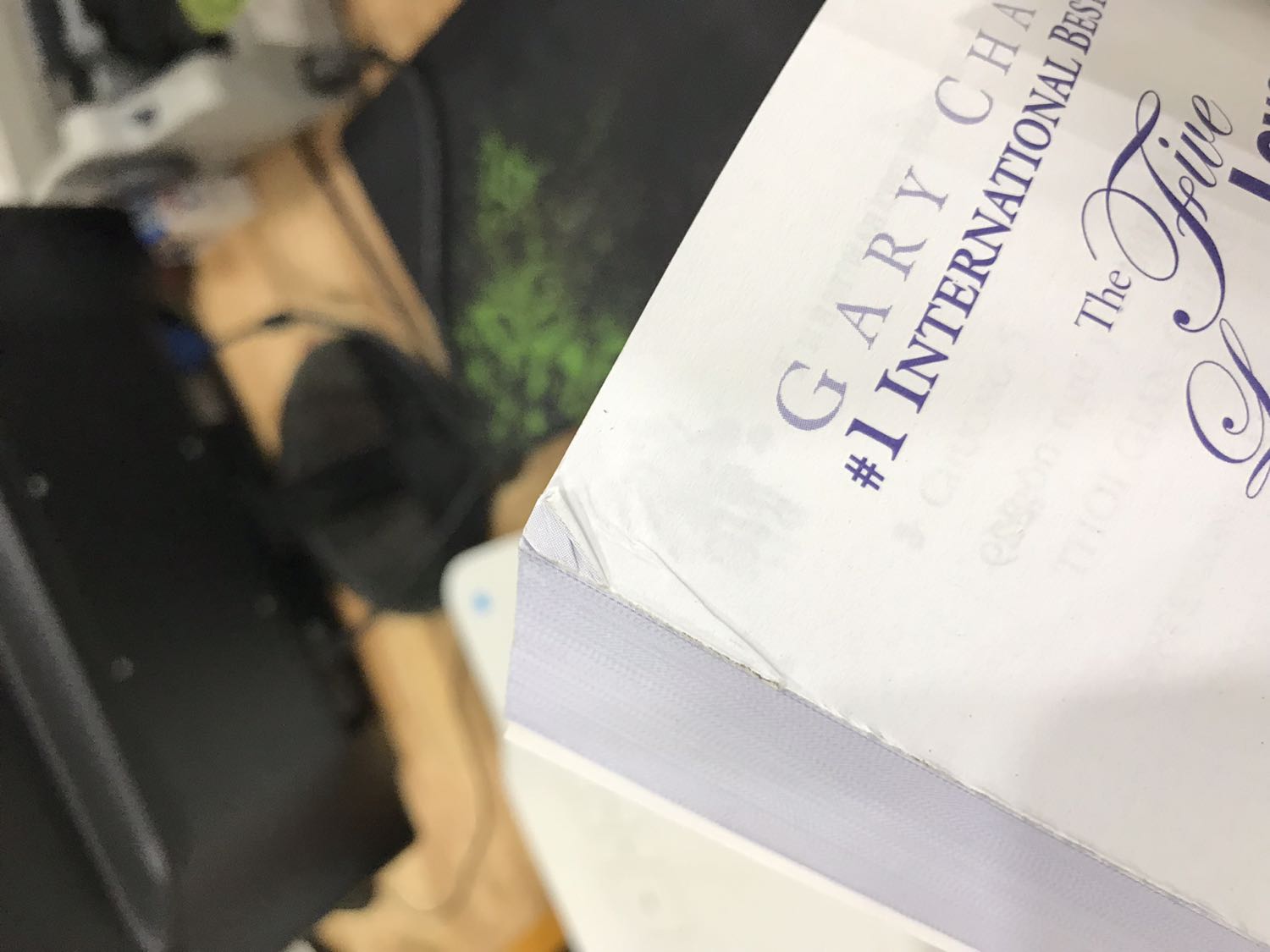 Không chấp nhận được việc giữa bao la nhà cung cấp mình chọn tiki trading để cho an tâm nhưng sách bẩn như sách đổ đống, hàng thùng. Bên trong thì nhăn nheo, sờ vào cuốn nào cũng thấy bụi. Ko hiểu kho tiki bảo quản ntn. Ban đầu rất ưng tiki về tác phong chuyên nghiệp và lịch sự, nhưng càng ngày càng thấy phải xem xét lại.