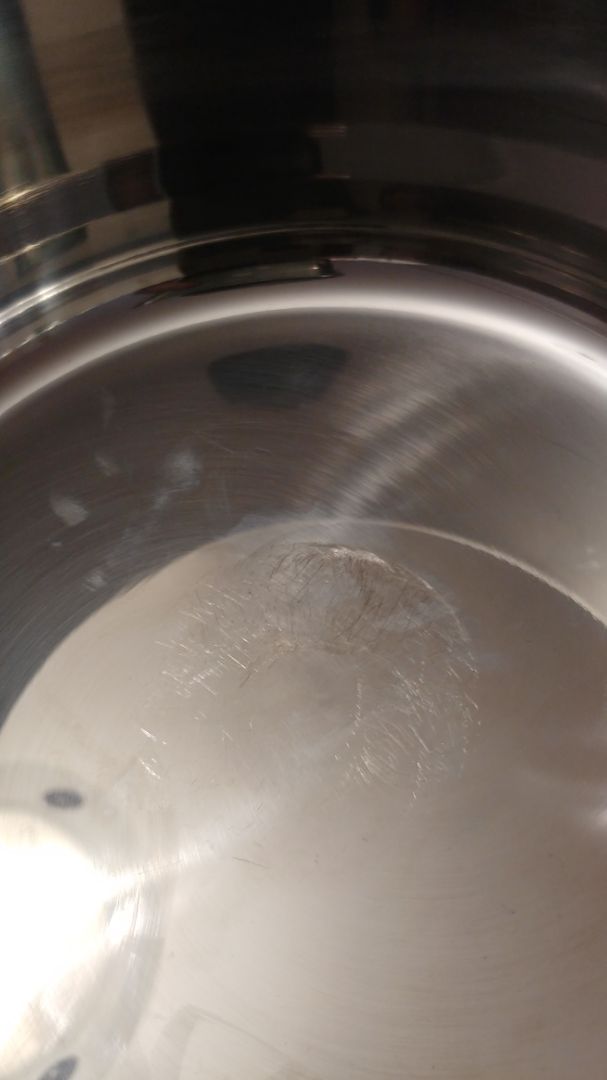 Sau khi mở hộp thì nhận thấy đáy nồi 24cm bị xước và chất lượng không phù hợp với nhu cầu. Mình muốn trả lại sản phẩm.