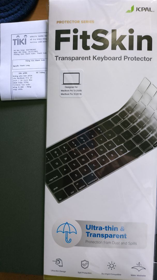 vừa y cái bàn phím! hơi khó đánh máy so với không có phủ bàn phím vì có làm tăng thêm độ cứng!