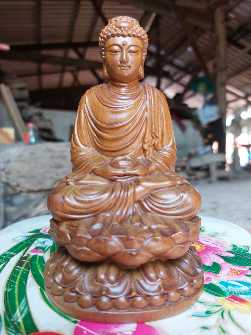 Tượng đẹp. Chất gỗ thơm nhẹ. Mình rất thích sản phẩm này.