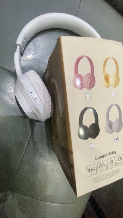 Đóng gói đẹp/ hàng chất lượng/ nghe êm tai/ cách âm ổn nha. NHƯNG mic lọc âm khi *** QUÁ RÕ. 10₫ CHO CHỮ NHƯNG NHA.