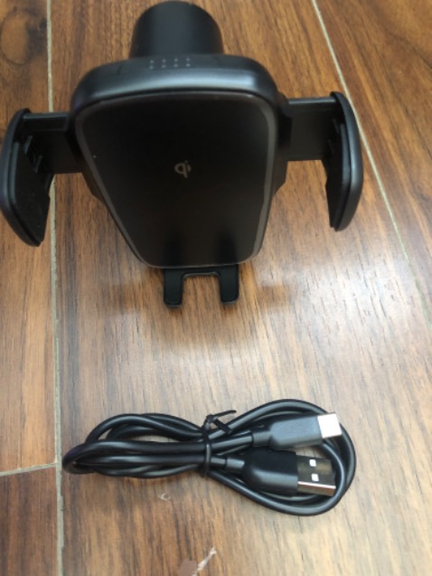 Cứng cáp siết chặt điện thoại, cảm ứng xịn , tiền nào của nấy đáng đồng tiền bát gạo