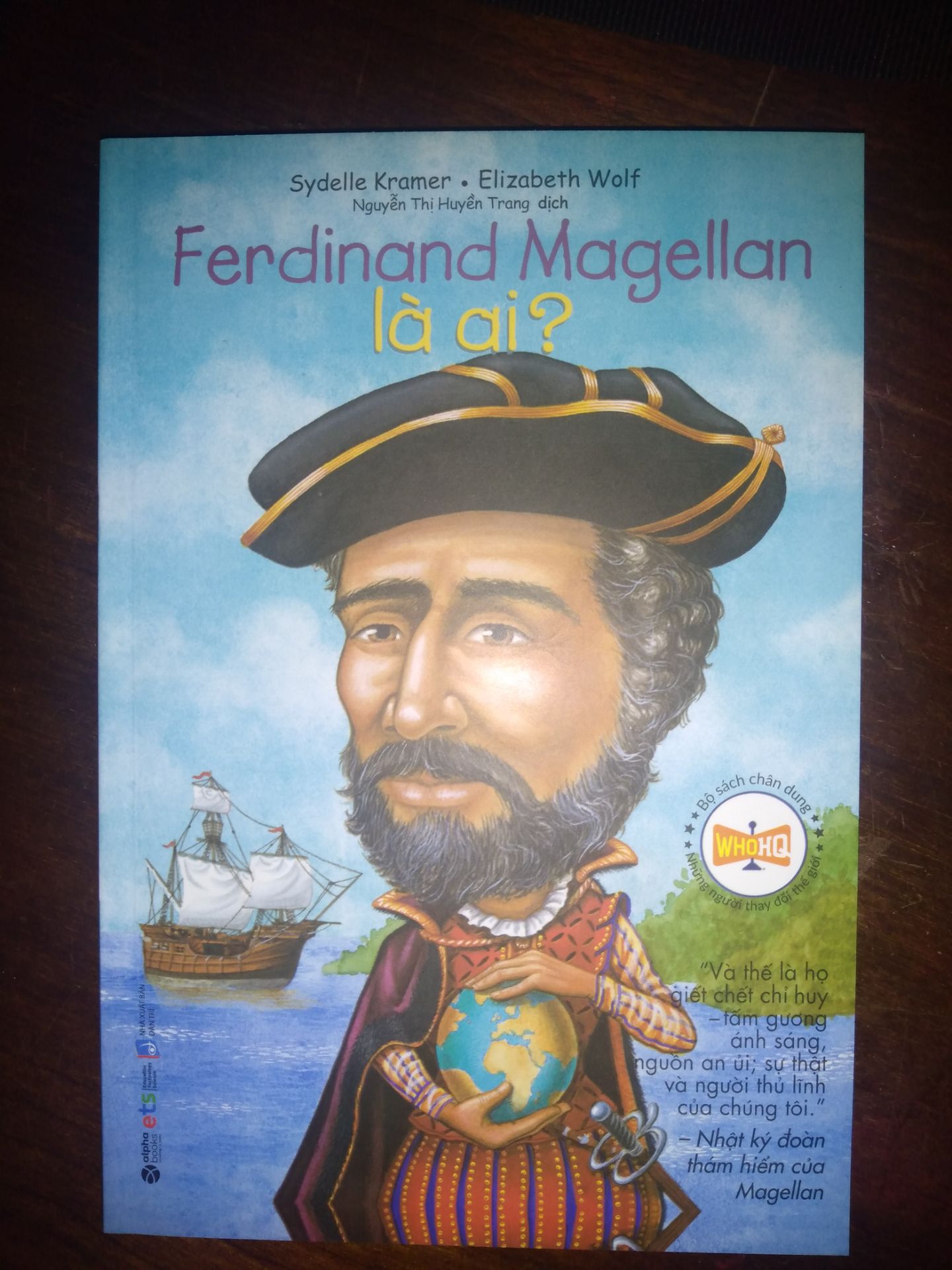 shop gói hàng cẩn thận, nhưng giao nhầm cho mình cuốn Magenllan, hơi thất vọng